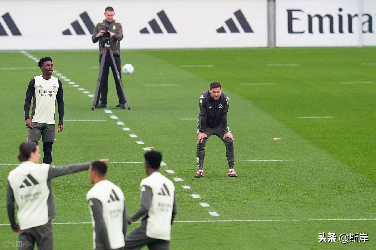 瓦伦西亚迎欧冠关键赛;转会期造点机会;目标明确;团队化学反应显著的简单介绍-开云官方网站