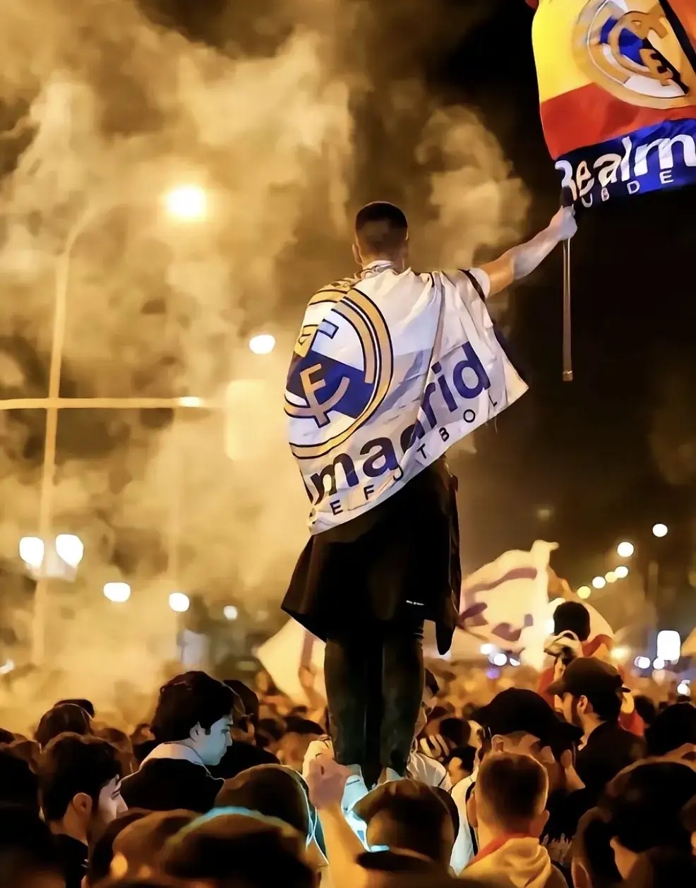 包含里程碑夜!多特蒙德外线爆发,葡超今晨刷纪录,质疑声仍在,团队化学反应显著的词条-开云体育