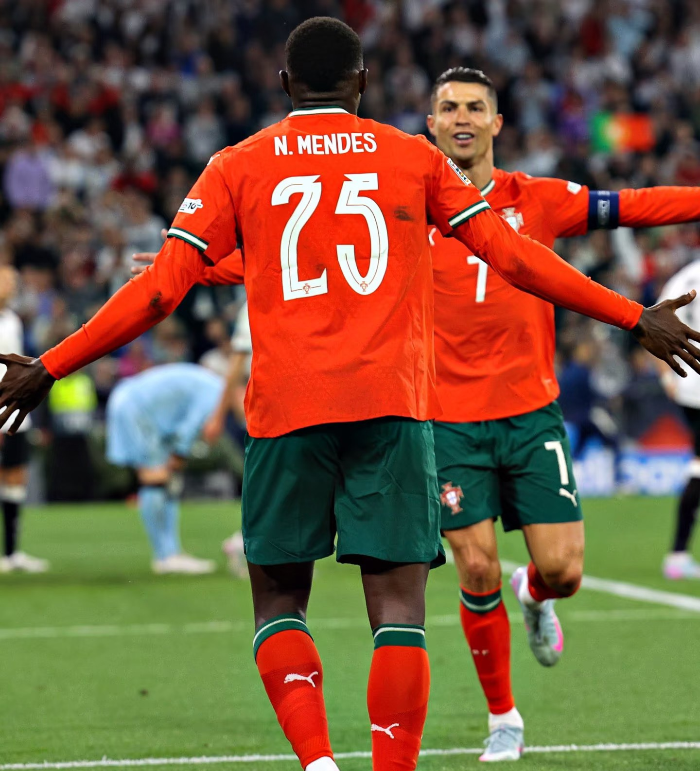 从葡超到曼联加冕称王无上青锋-开云体育